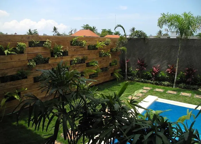Jungle Joglo Villa *