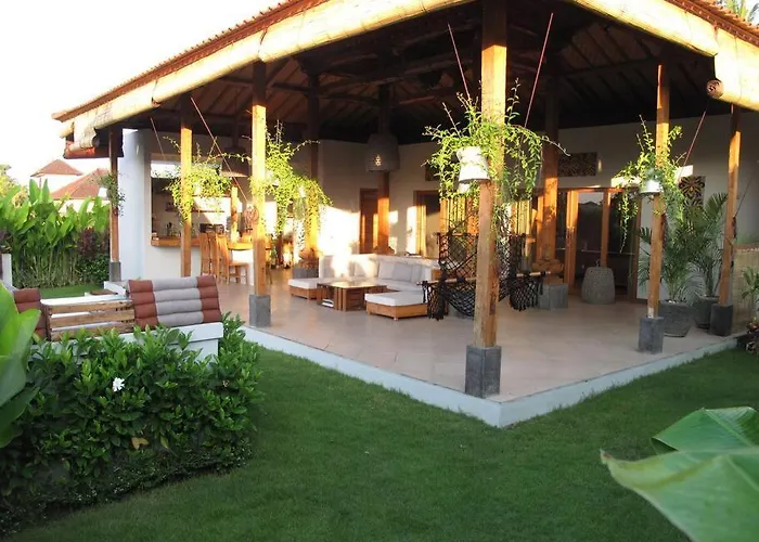 Jungle Joglo Villa Canggu (Bali)